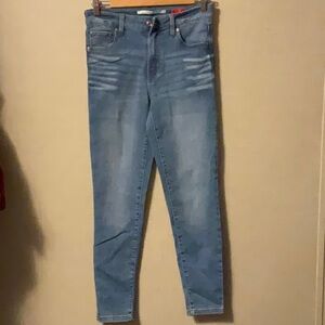 Celebrity Pink Women's Light Blue Skinny Jeans